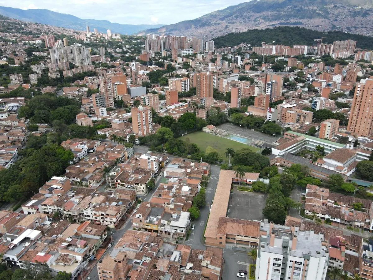 Apartamento En Calasanz Cerca Estacion Del Metro De La Floresta Medellin